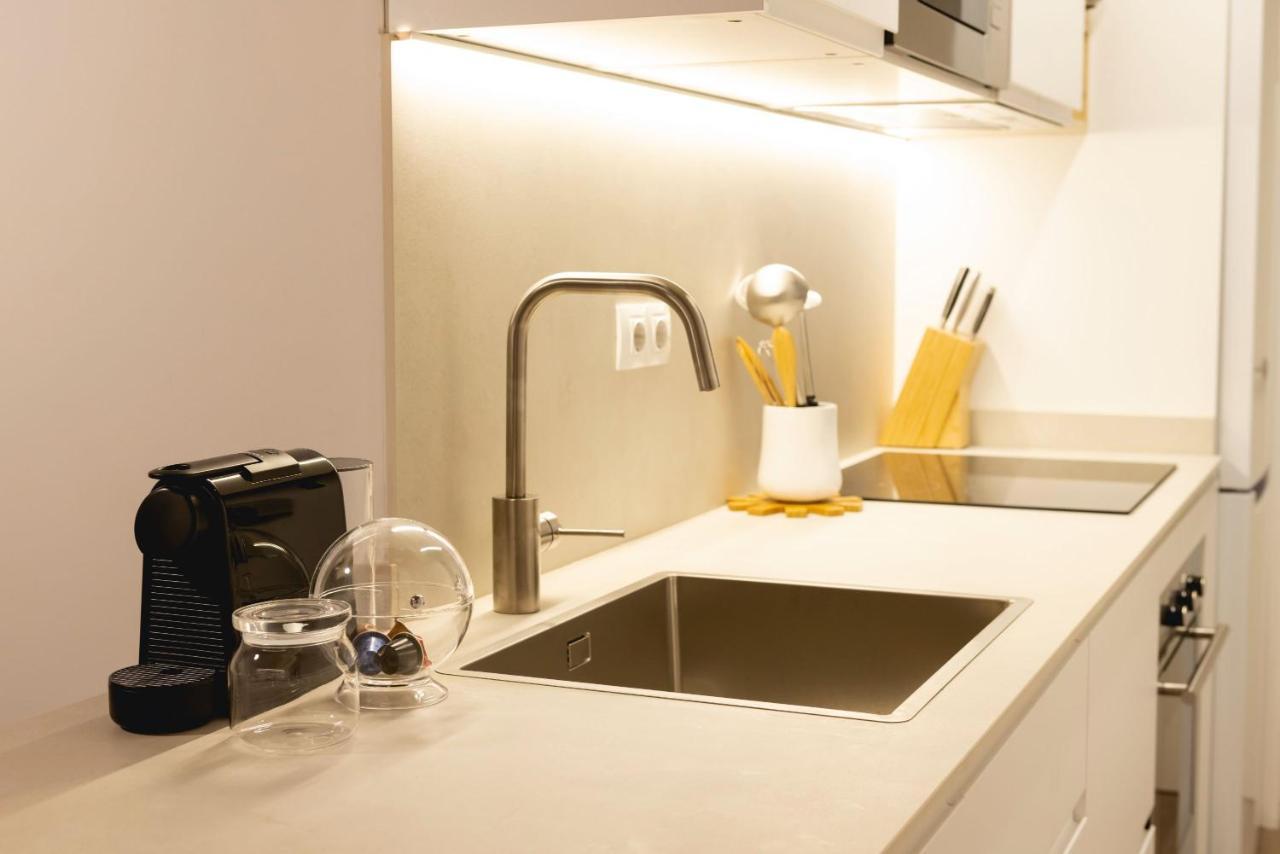 Bravissimo Cort Reial Entresol A Apartment Girona Bagian luar foto