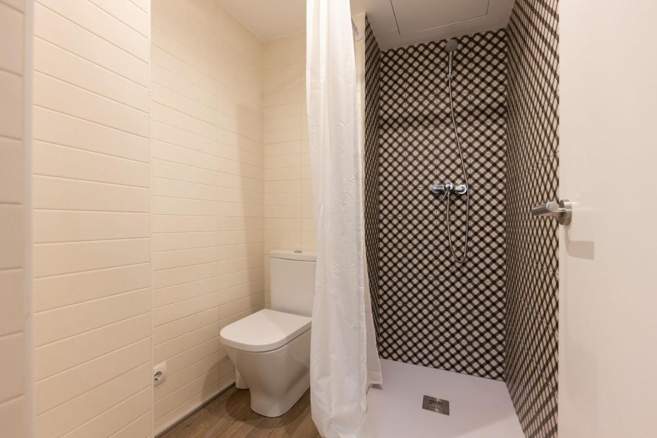 Bravissimo Cort Reial Entresol A Apartment Girona Bagian luar foto